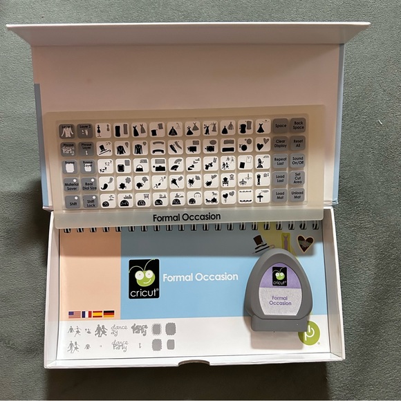 Cricut FORMAL OCCASION shape - Picture 4 of 16